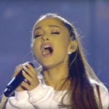 Ariana Grande wydaje Over the Rainbow jako charytatywny singiel 
