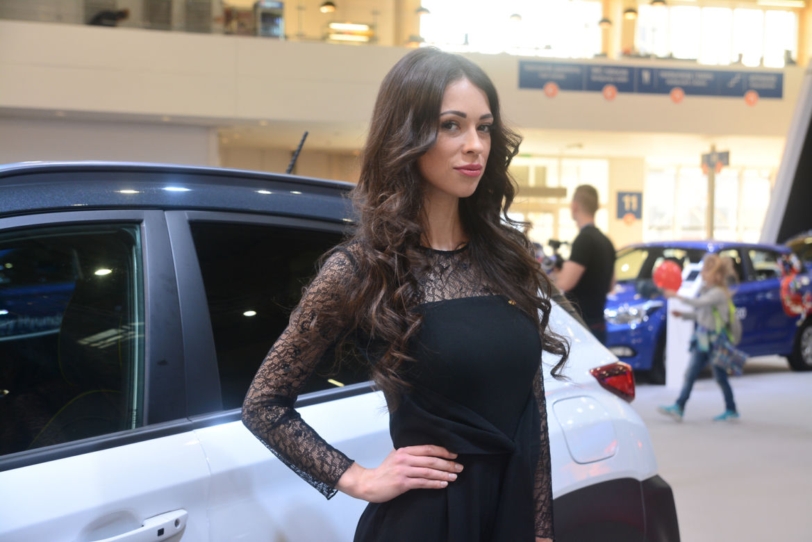 Hostessy na targach Poznań Motor Show 2018
