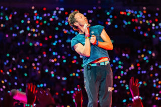 Chris Martin gardził etykietą gwiazdy rocka. Jego plan okazał się sprytniejszy niż niszczenie hoteli