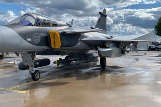 Gripeny z kłami. Szwedzkie siły powietrzne zyskują zdolność głębokiego uderzenia, dzięki Taurusom