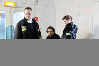 Strażacy 2 sezon odc. 15 (odc. 5). Boguś (Dawid Zawadzki), Magda (Marta Ścisłowicz), Dario (Michał Żurawski)