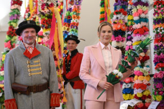 Marta Nawrocka w wiosennym total looku na Niedzieli Palmowej! Kolor idealny na Wielkanoc