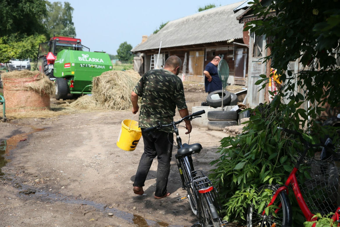 Zobacz, jak mieszkają bohaterowie serialu Rolnicy. Podlasie