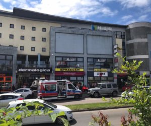 W centrum Koszalina zasłabł starszy mężczyzna