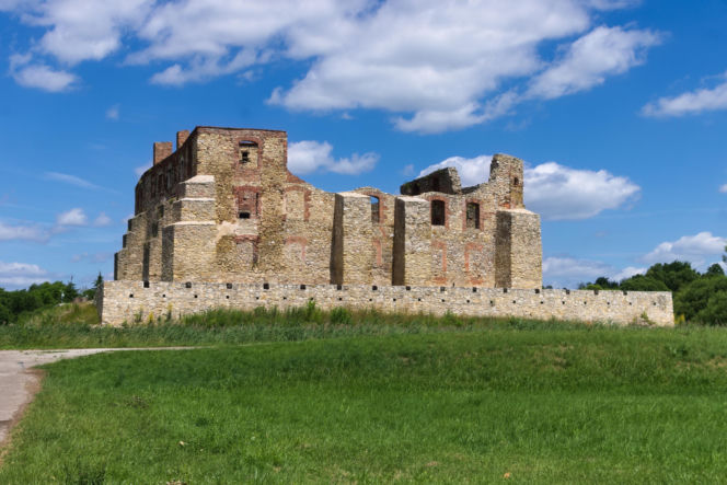 To jedno z najpiękniejszych miast w woj. śląskim. Zachwyca zamkiem, który należał do biskupów z Krakowa