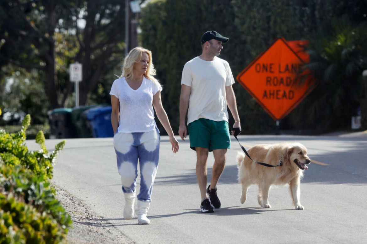 Pamela Anderson, Dan Hayhurst 
