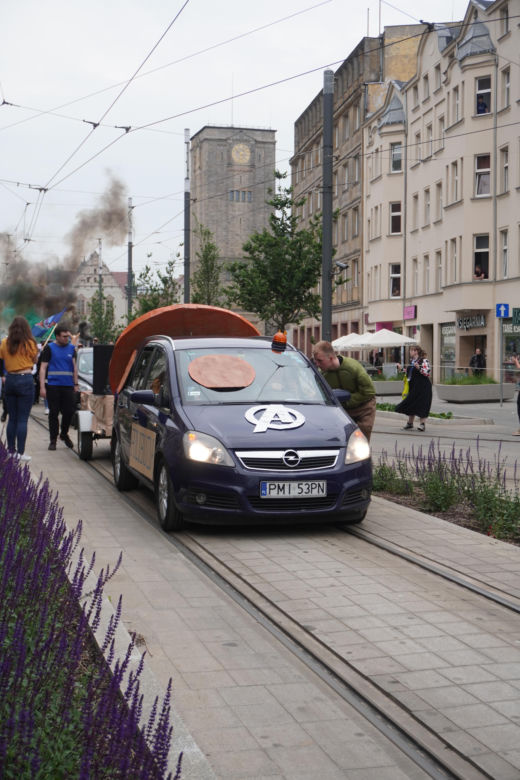 Studenci przejęli Poznań. Zobaczcie jak wyglądał Pochód Juwenaliowy 2024!