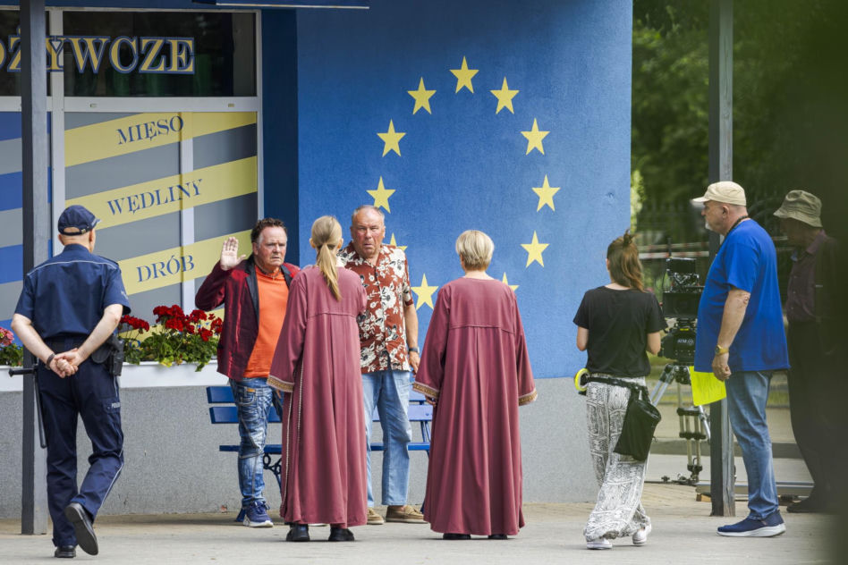 Daniel Olbrychski jak król na planie "Rancza"
