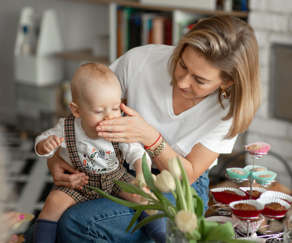 Pierwsza pomoc przy zadławieniu. Ten manewr może być groźny