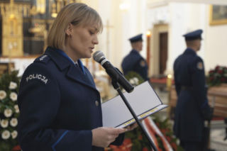 Piotr ubrał mundur, ucałował rodzinę i wyszedł do pracy. Jego serce nagle przestał bić