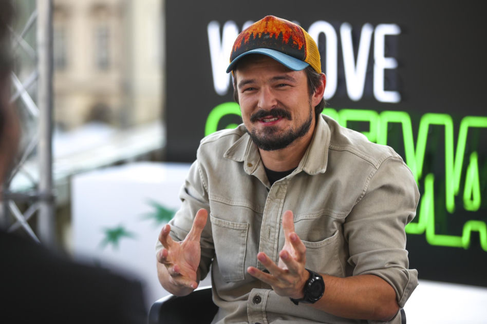 Dawid Ogrodnik kiedyś i dziś. Aktor-kameleon na przestrzeni lat przeszedł wielką metamorfozę