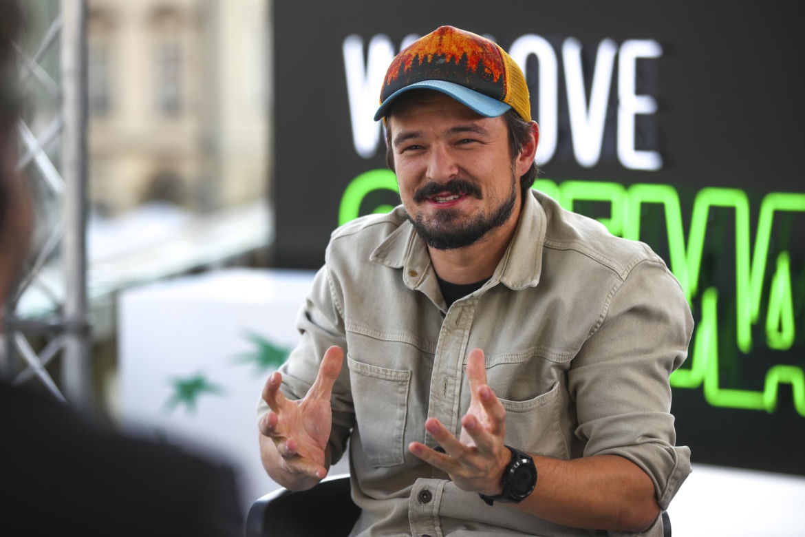 Dawid Ogrodnik kiedyś i dziś. Aktor-kameleon na przestrzeni lat przeszedł wielką metamorfozę