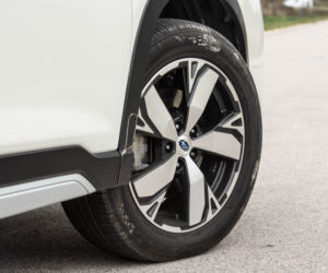 Subaru Forester e-BOXER vs Honda CR-V Hybrid
