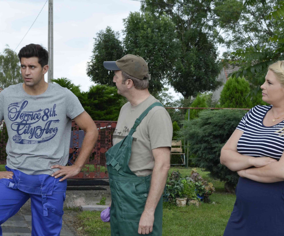 Pierwsza miłość. Olek (Krzysztof Wieszczek), Kazanowa (Elżbieta Romanowska), Seweryn (Mirosław Kropielnicki)