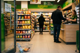 Czy 1 maja 2026 są otwarte Żabki? 