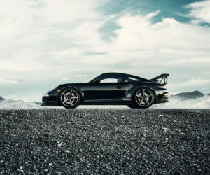 Porshe na felgach Vossen