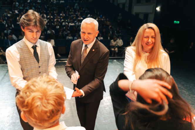 Najzdolniejsi uczniowie odebrali stypendia Prezydenta Miasta Siedlce