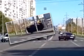 Chciał zaszpanować, przewrócił Mustanga na bok. Wszystko się nagrało! - WIDEO