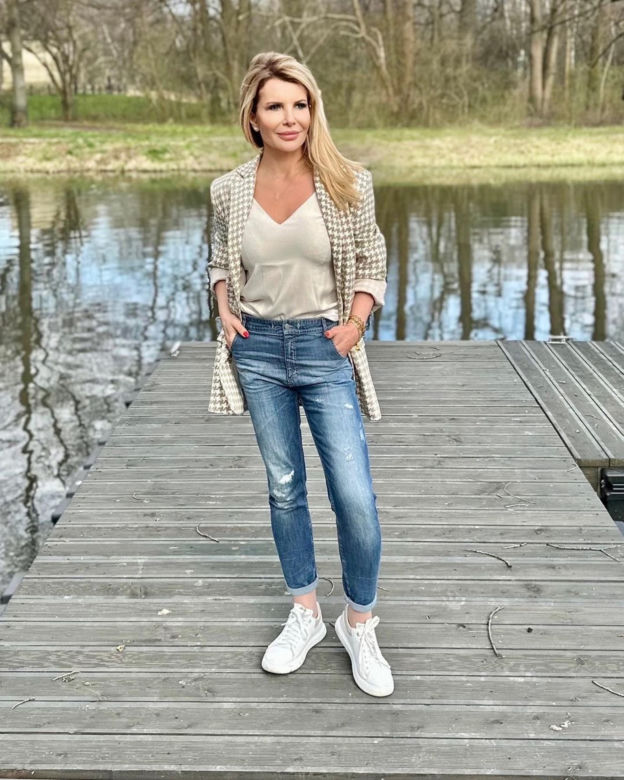 Joanna Racewicz wspomina zwoją maturę. Pokazała zdjęcie sprzed lat
