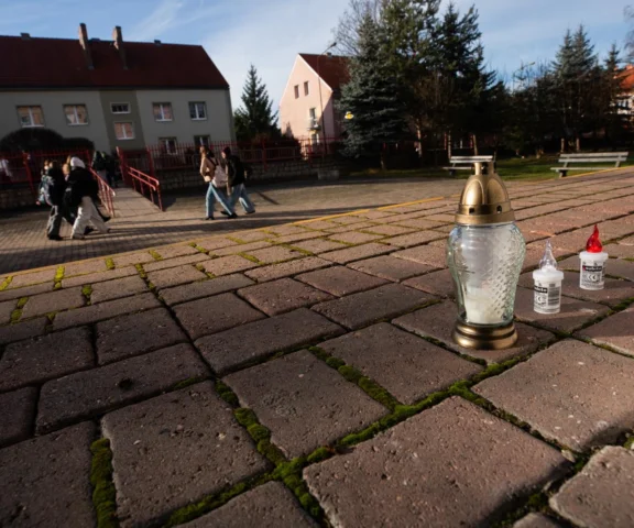 Zauważył bójkę dwóch dziewczyn. Wstrząsające szczegóły tragedii w Jeleniej Górze!