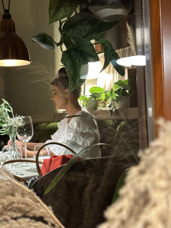 Edyta Górniak przebiera się w zamkniętej restauracji