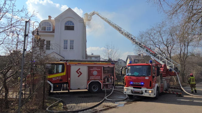 Pożar poddasza w domu jednorodzinnym na Bielanach