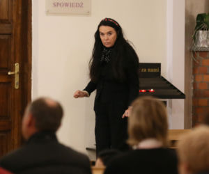 Ewa Krawczyk modliła się o duszę ukochanego męża