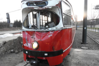 Poważny wypadek tramwaju w Krakowie. Czy zabytkowy wagon pójdzie do kasacji?