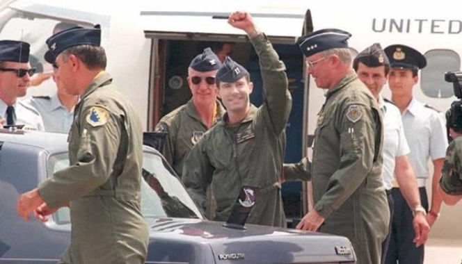 Jak uratować lotnika na wrogim terytorium?