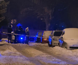 Tajemniczy atak w Ursusie. Mężczyzna raniony nożem w pośladek, sprawcy brak