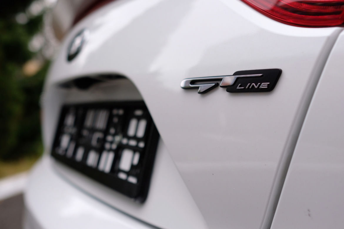 Kia Stinger 2.0 T-GDI 255 KM GT Line w polskiej policji