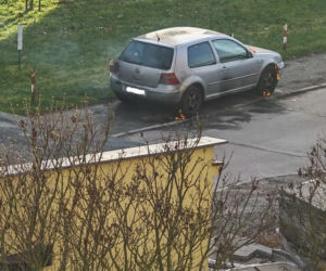 Pożar samochodu na ulicy Górnej w Starachowicach