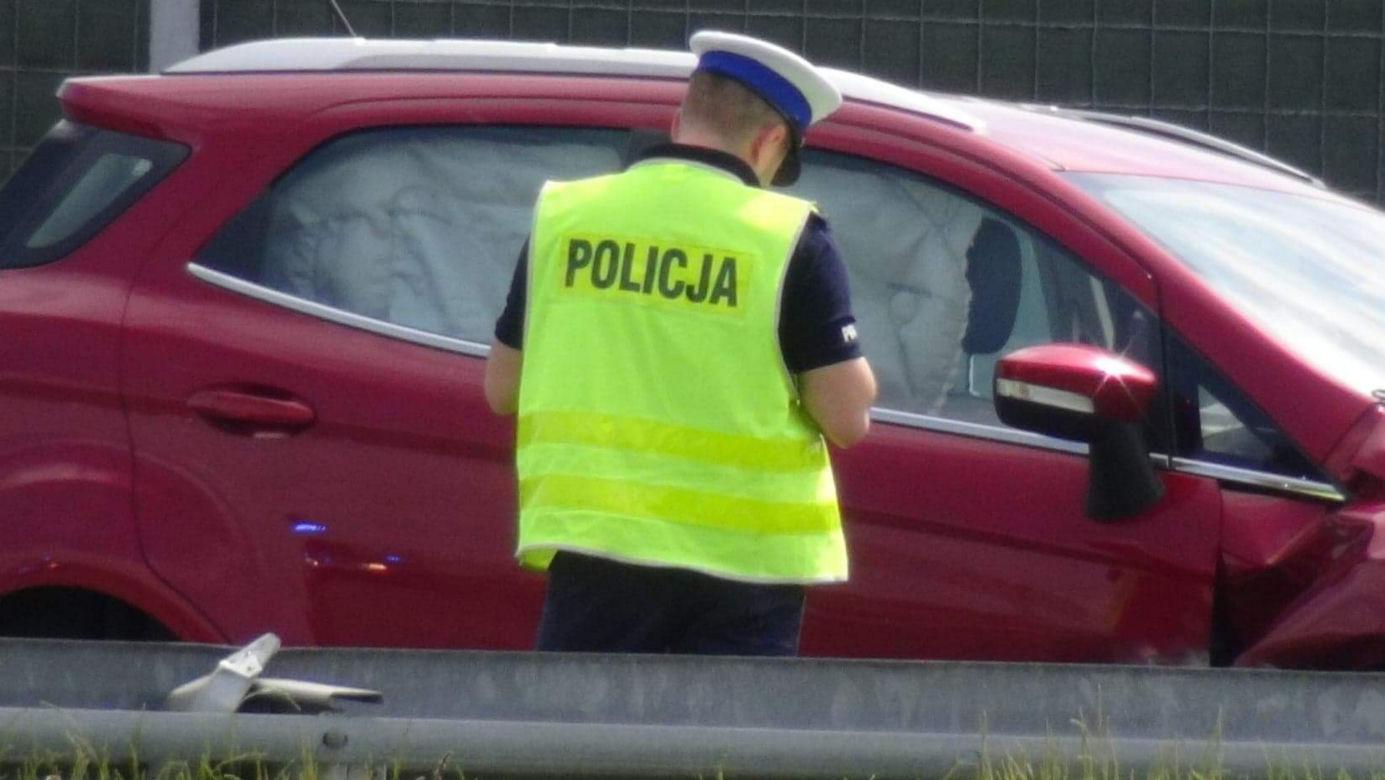 Wypadek na autostradzie A2 pod Warszawą. Pijana wsiadła za kółko. 7-letnie dziecko trafiło do szpitala
