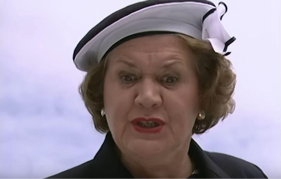 Patricia Routledge, niezapomniana Pani Bukietowa z serialu „Co ludzie powiedzą?”