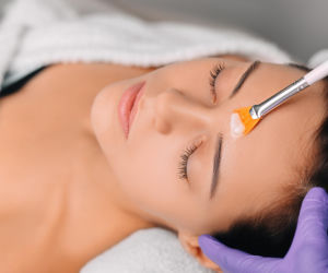 Serum to za mało? Jeden sposób na witaminę C sprawi, że stan cery poprawi się w 2 tygodnie