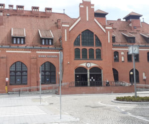 Ostatnie szlify i poprawki przed dworcem PKP - Iława Główna