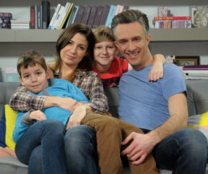 Pierwsza miłość. Kinga (Aleksandra Zienkiewicz), Artur (Łukasz Płoszajski), Tomek (Oskar Wojciechowski), Maciek (Joachim Olko)