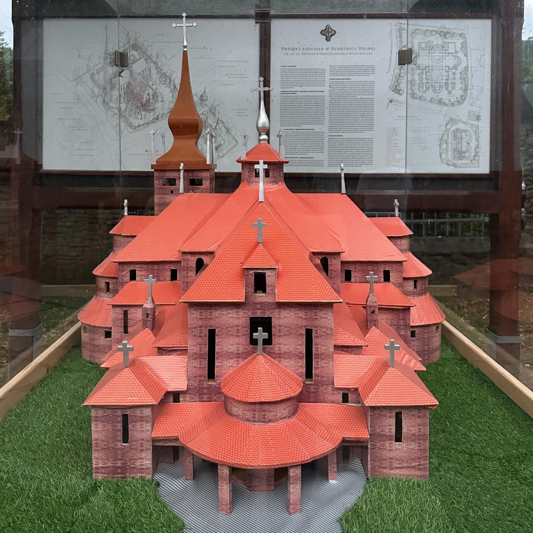 Budowa nowego kościoła w Ochotnicy Dolnej