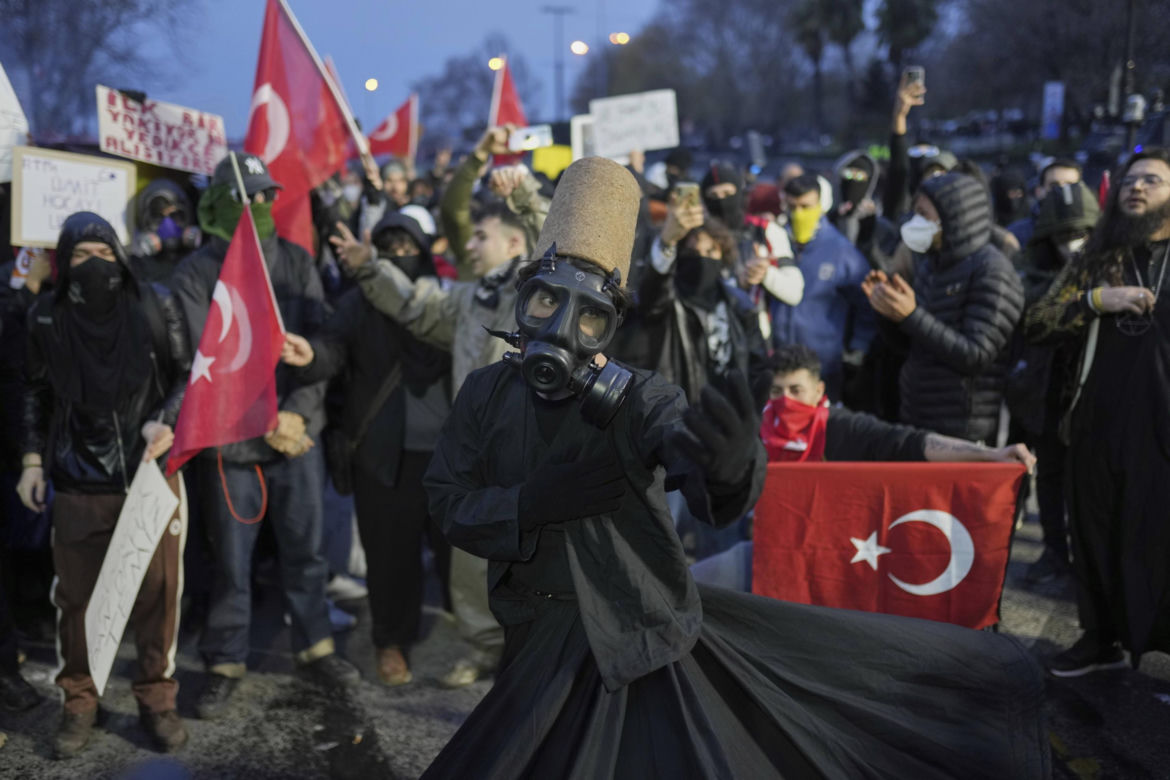Turcja. Dziesiątki tysięcy demonstrantów ponownie na ulicach Stambułu