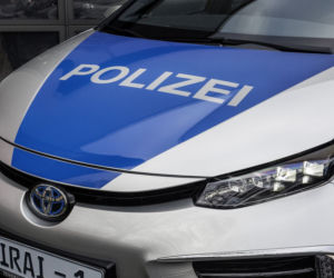 Toyota Mirai policyjnym radiowozem 