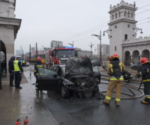 Pożar auta na moście poniatowskiego