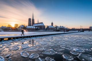 Wrocław zamarza! Zobacz, jak potężny mróz uderzy 2 lutego.