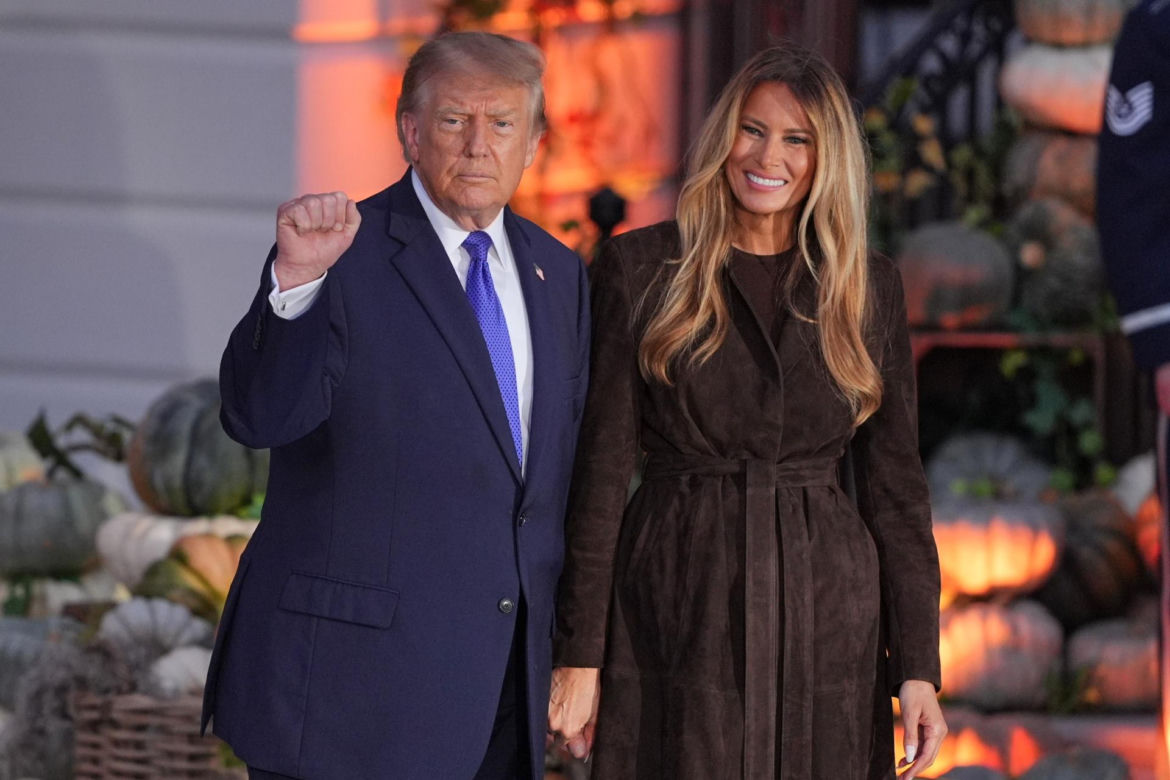 Cukierek albo psikus! Trump zaskoczył pod Białym Domem