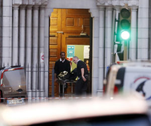 Obcinał głowy nad wodą święconą z Koranem w ręku. Powiedzcie moim dzieciom, że je kocham - ostatnie słowa ofiary terrorysty