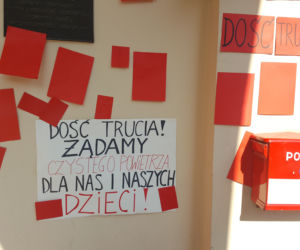 Dość trucia!: Mieszkańcy Skawiny protestują [WIDEO, ZDJĘCIA, AUDIO]