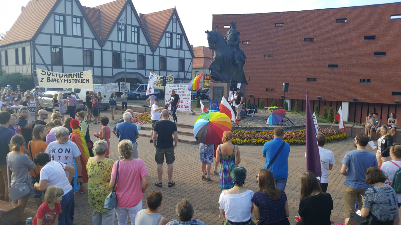 Bydgoszcz solidarna z Białymstokiem. - Każdy ma prawo do miłości i szacunku! [ZDJĘCIA] 