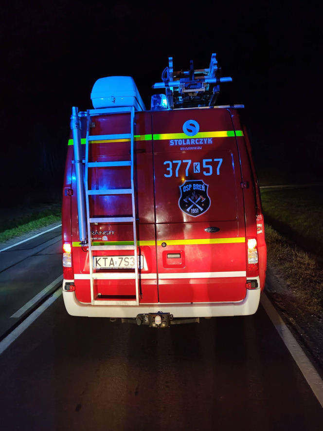 Osobowe Audi potrąciło mężczyznę. Śmiertelny wypadek na DK73 w Brniu