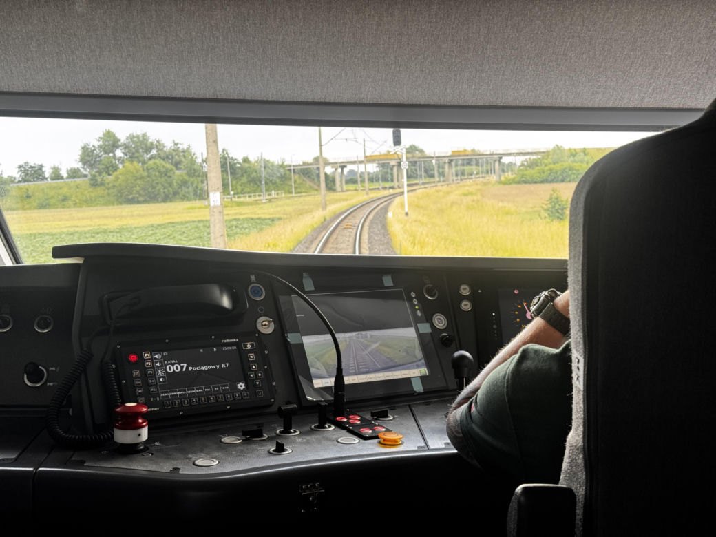 Tak wygląda nowy pociąg PKP Intercity. Zajrzeliśmy do środka!