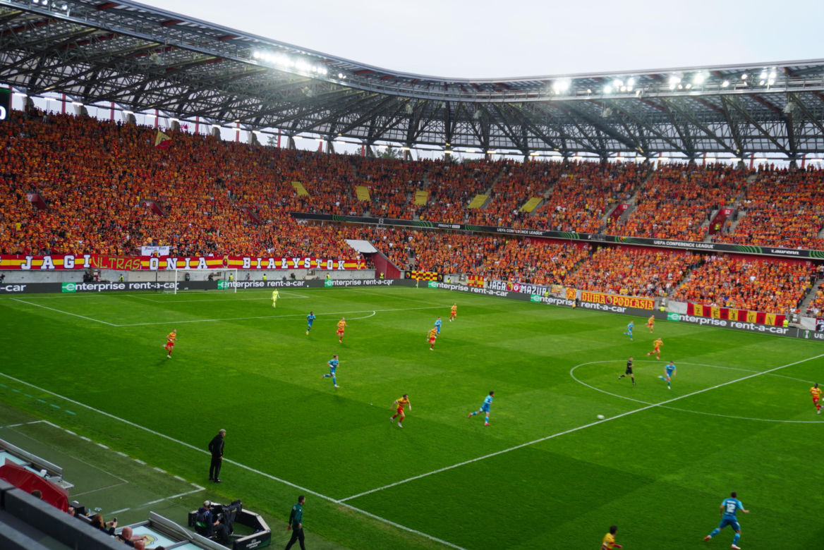 Kibice Jagiellonii Białystok przed meczem z Realem Betis 17.04.2025