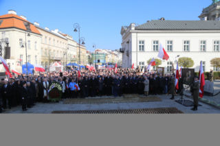 Apel Pamięci przed Pałacem Prezydenckim